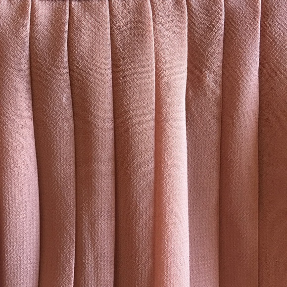 Modest Mauve Pleated Midi Skirt - Picture 2 of 2